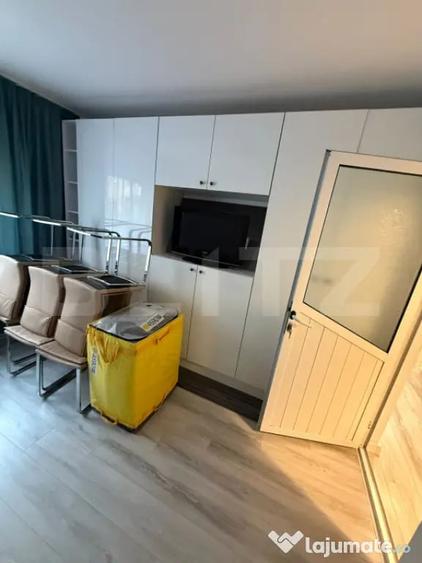 Apartament cu 3 camere decomandat, mobilat în Micro 11