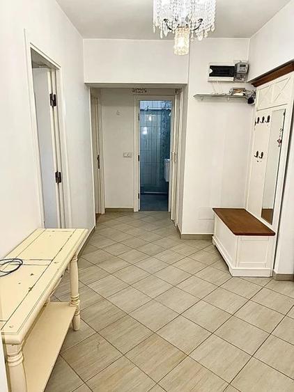 Apartament cu 2 camere decomandat în P-ța Universității