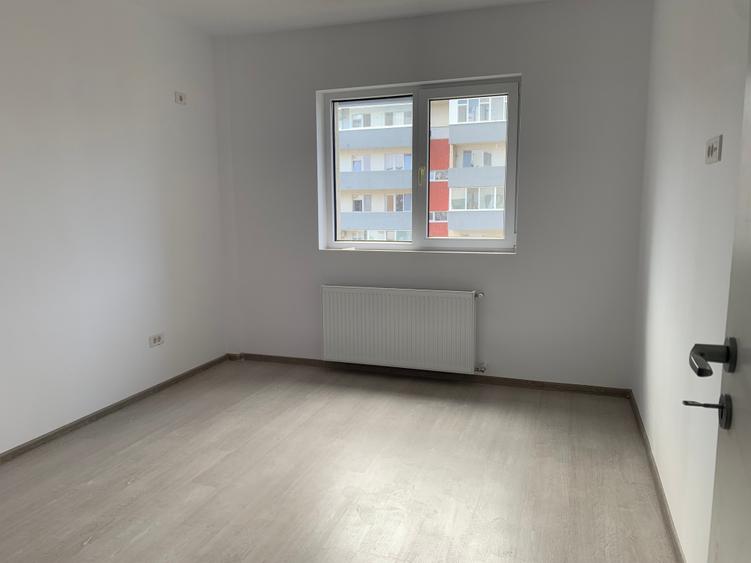 Apartament cu 2 camere nedecomandat în Berceni