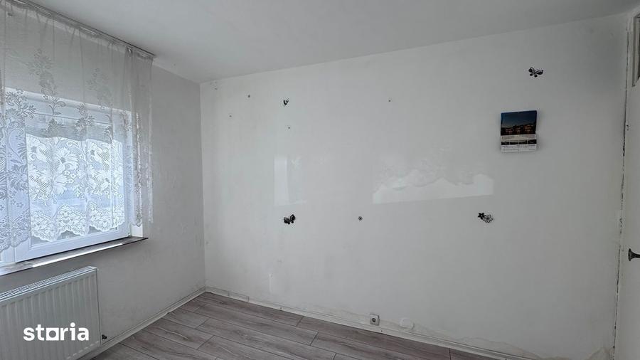 Apartament cu 3 camere în Decebal