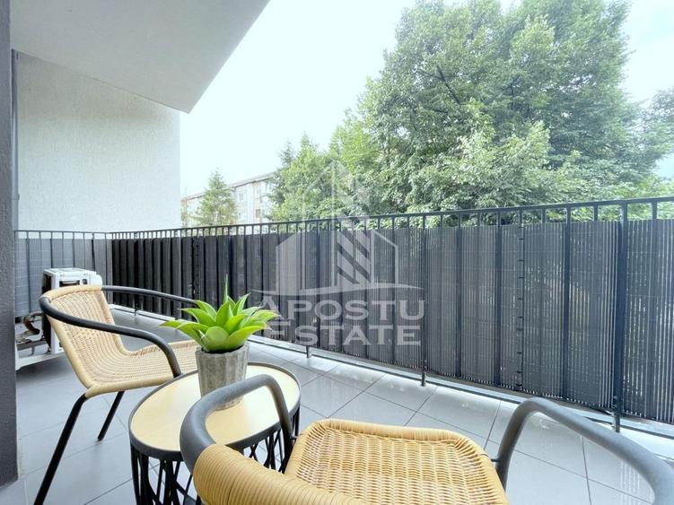 Apartament cu 2 camere semidecomandat, mobilat în Soarelui