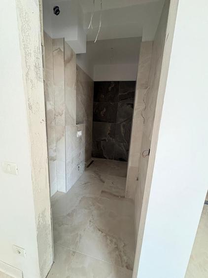 Apartament cu 3 camere semidecomandat, mobilat în Giroc
