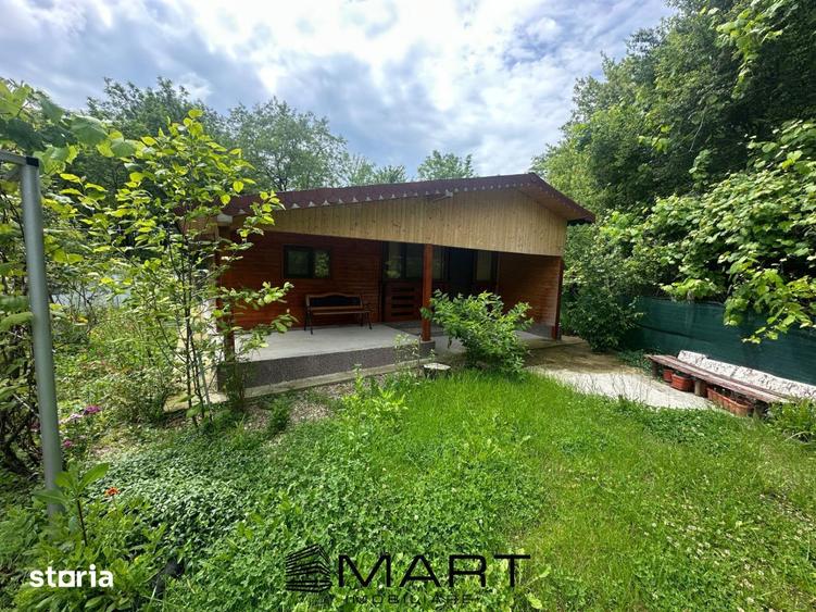 Casă cu 3 camere cu Canalizare în Vârfuri