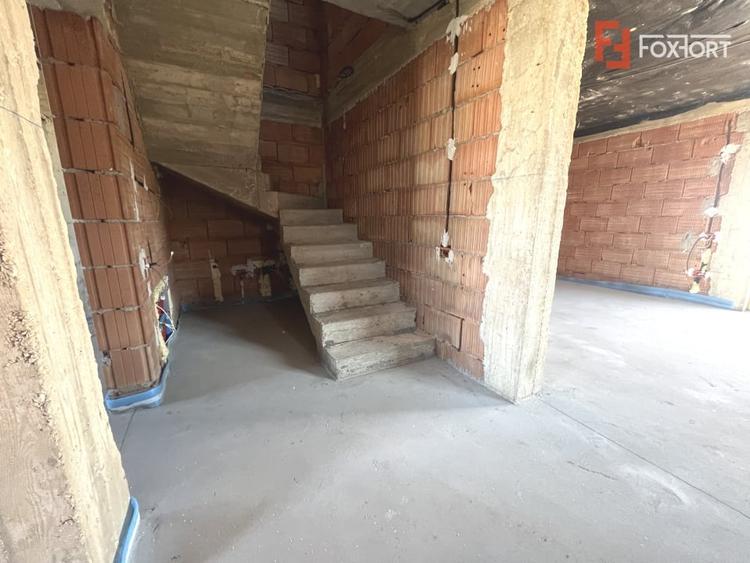 Duplex cu 4 camere cu Canalizare în Moșnița Nouă