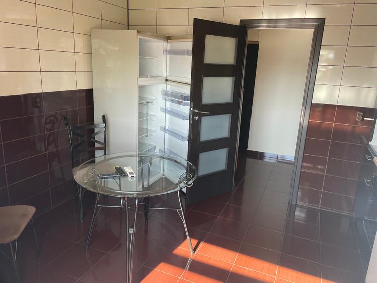 Apartament cu 3 camere decomandat în Unirii