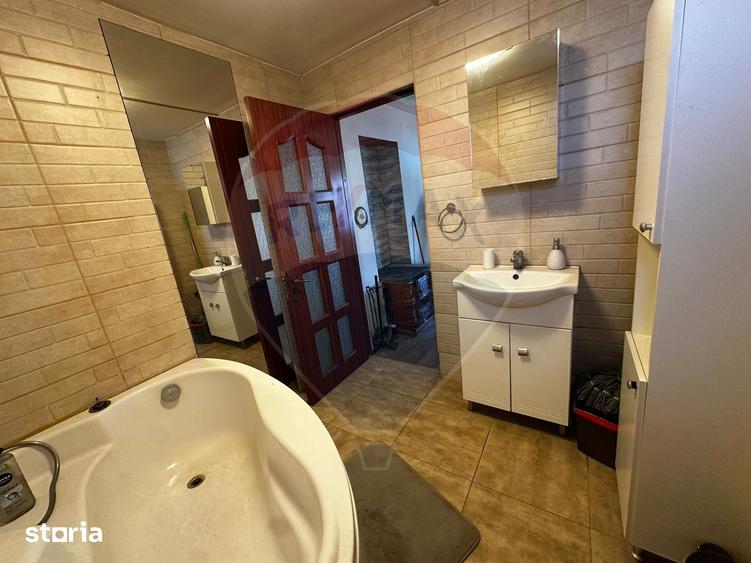 Casă cu 3 camere cu Teren 1000 Mp în Răcari