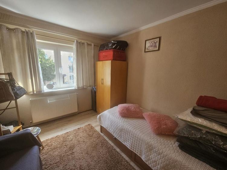 Apartament cu 4 camere decomandat în Exercițiu