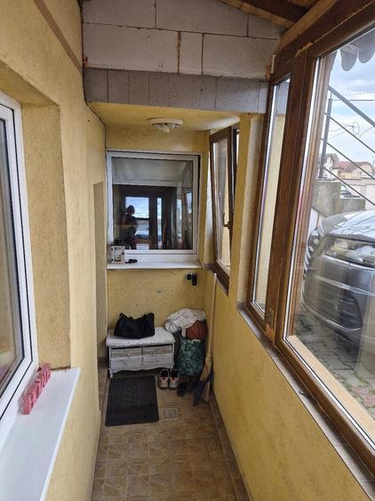 Apartament cu 4 camere decomandat, mobilat în Central