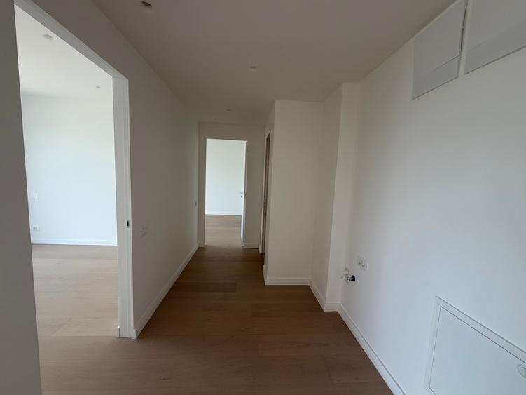 Apartament cu 3 camere decomandat în Aviației