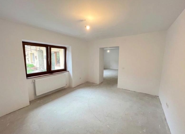 Apartament cu 2 camere semidecomandat în Centrul Istoric