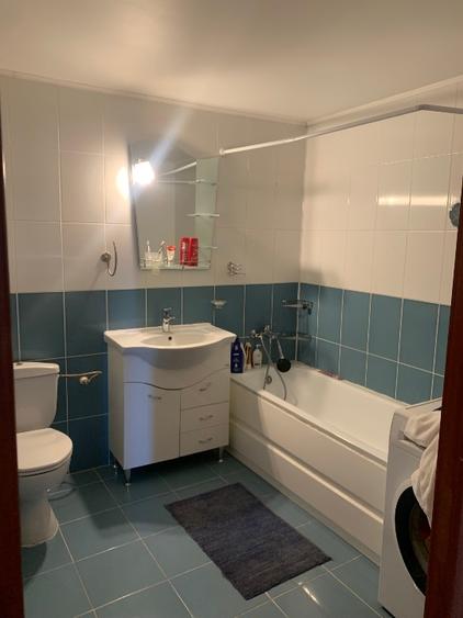 Apartament cu 2 camere decomandat, mobilat în Central
