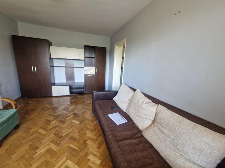 Apartament cu 2 camere semidecomandat în Medicină