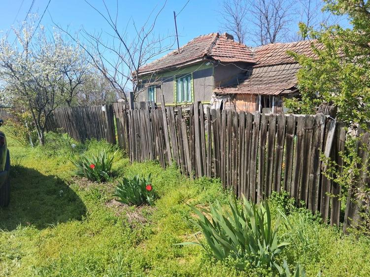 Casă cu 4 camere în Căldărușeanca