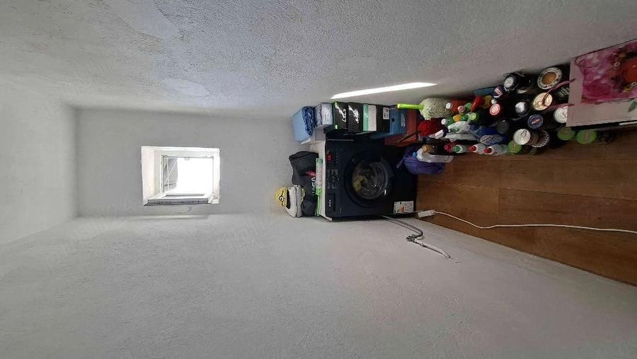 Apartament cu 3 camere decomandat în Mărăcineni
