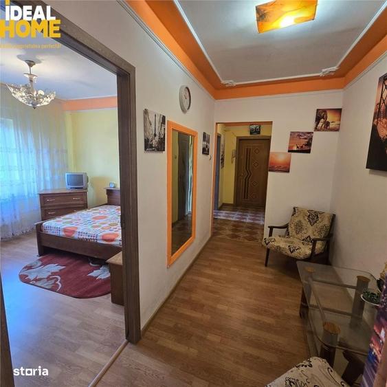 Apartament cu 3 camere decomandat în Alexandru cel Bun