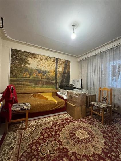 Apartament cu 3 camere decomandat, mobilat în Metalurgie
