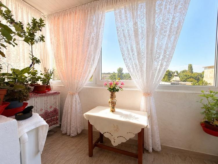 Apartament cu 2 camere semidecomandat, mobilat în Km 4-5