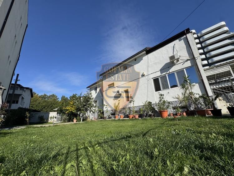 Casă individuală cu 9 camere cu Canalizare în Nord