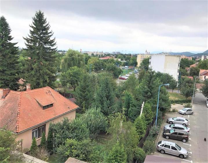 Garsonieră decomandată în Bartolomeu