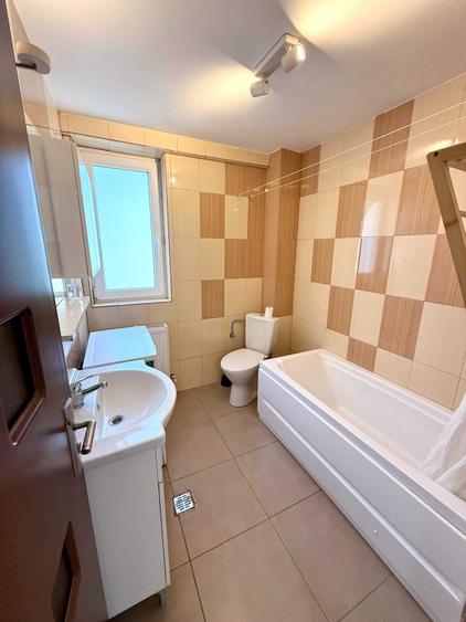 Apartament cu 2 camere semidecomandat în Pădureni