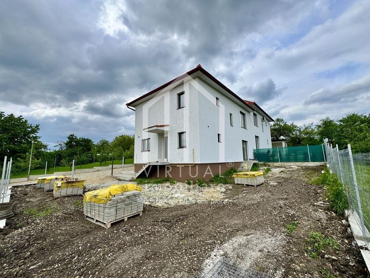 Duplex cu 4 camere cu Canalizare în Șura Mică