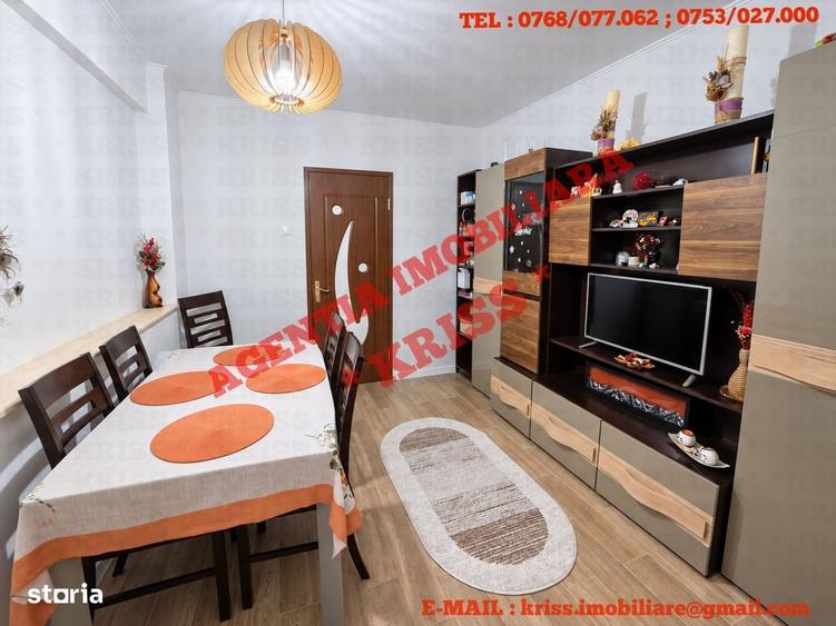 Apartament cu 3 camere decomandat în Prundu