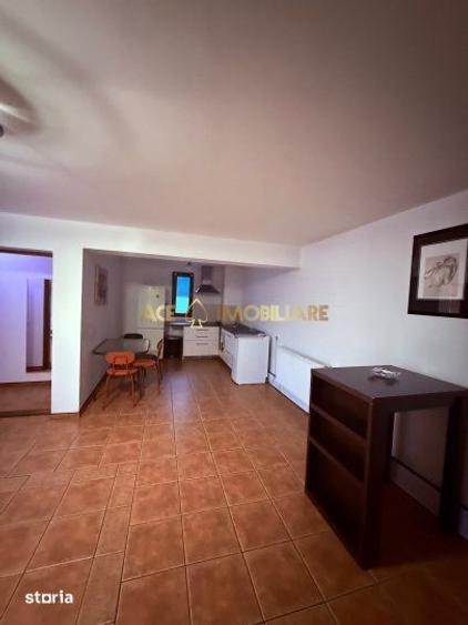 Casă cu 4 camere cu Teren 50 Mp în Vitan
