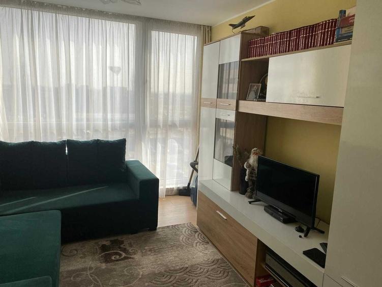 Apartament cu 3 camere semidecomandat în Central