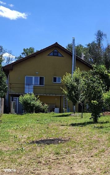 Casă cu 3 camere cu Teren 1064 Mp în Pielești