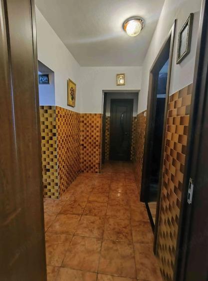 Apartament cu 3 camere decomandat, mobilat în Drumul Taberei