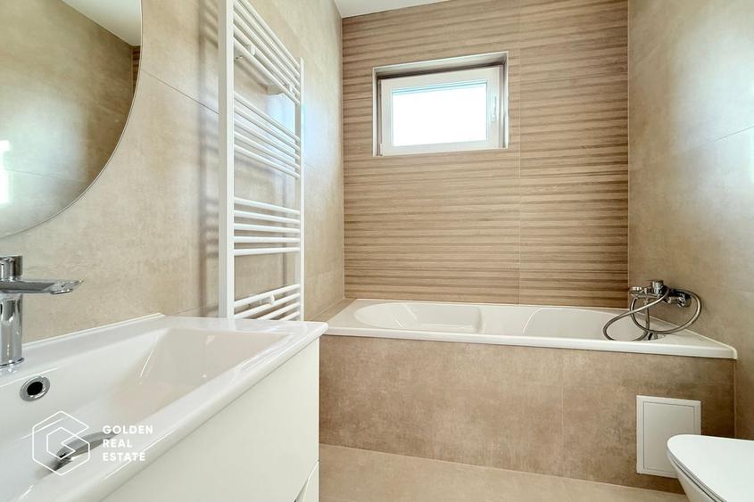 Apartament cu 3 camere semidecomandat în UTA
