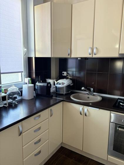 Apartament cu 3 camere decomandat în UTA