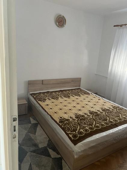 Apartament cu 3 camere decomandat în Telegrafului