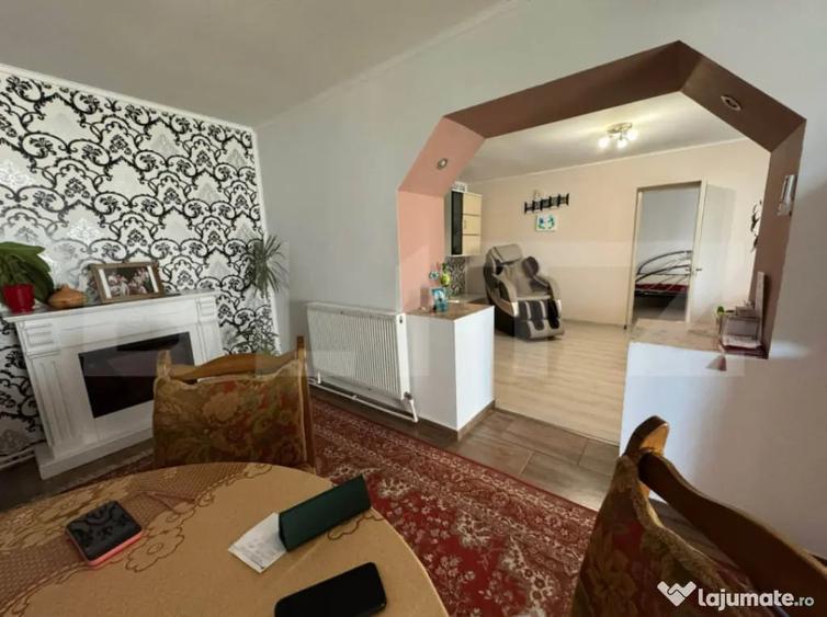 Casă cu 7 camere cu Teren 583 Mp în Păulești