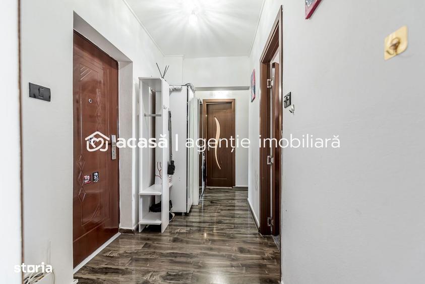 Apartament cu 2 camere decomandat, mobilat în Intim