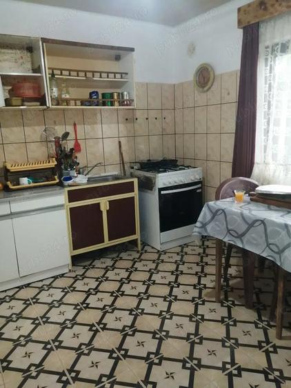Casă cu 3 camere cu Teren 1365 Mp în Coșereni