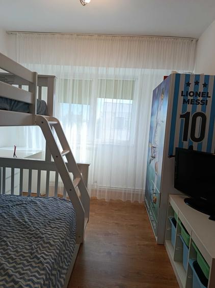 Apartament cu 3 camere decomandat în Brotăcei