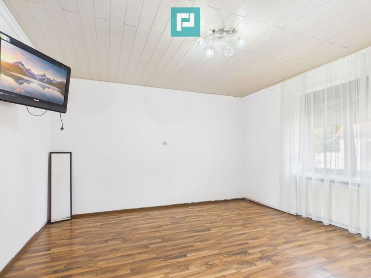 Casă individuală cu 4 camere cu Teren 815 Mp în Central