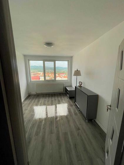 Apartament cu 3 camere decomandat în Nord