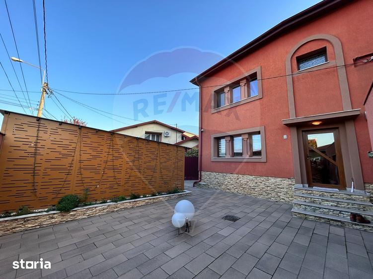 Casă cu 5 camere cu Teren 300 Mp în Pictor Rosenthal