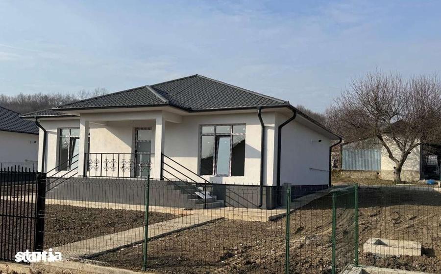 Casă cu 3 camere cu Teren 700 Mp în Mihăești