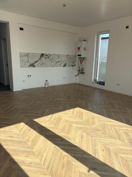 Casă individuală cu 4 camere cu Teren 371 Mp în Berceni