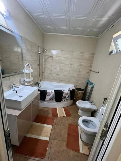 Apartament cu 2 camere decomandat, mobilat în Corbu