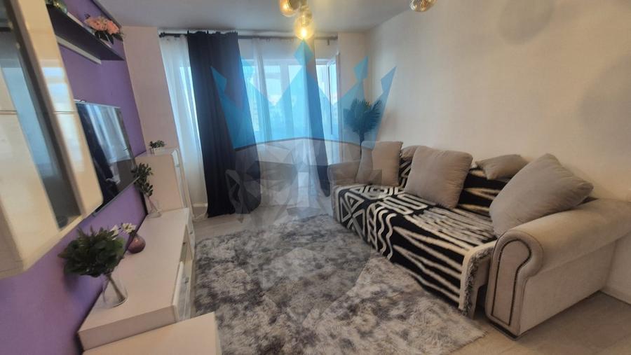 Apartament cu 3 camere decomandat, mobilat în Alexandru Obregia