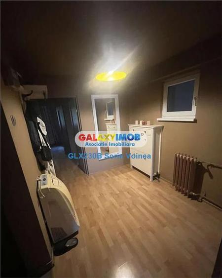 Apartament cu 4 camere semidecomandat, mobilat în Tei