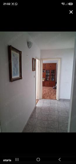 Apartament cu 2 camere decomandat, mobilat în Negru Vodă