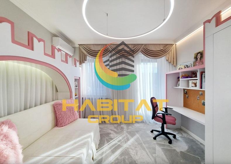 Penthouse cu 4 camere decomandat în Nord-Vest