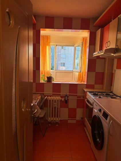 Apartament cu 2 camere decomandat în Giulești