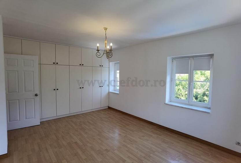 Casă individuală cu 7 camere cu Piscina în Pipera