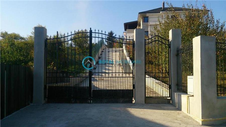 Casă individuală cu 4 camere cu Canalizare în Bucov